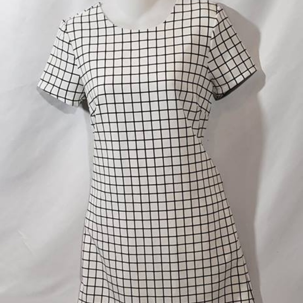 Romeo & Juliet Couture White Check Mark Dress
